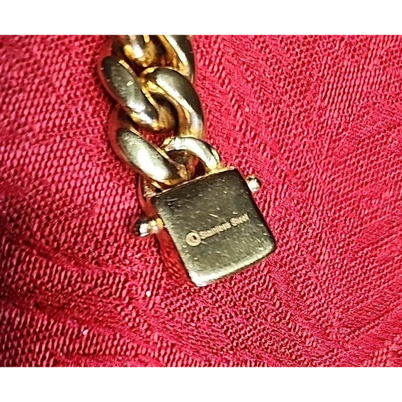 Miami Cuban Link 18k Gold Plated Stainless Steel Chain - Picture 6 of 8